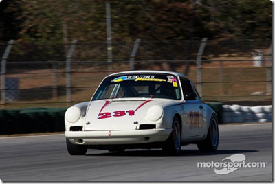 #231 8BP '69 Porsche 911R: David Bland