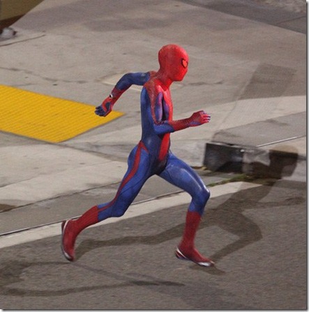 spiderman lari