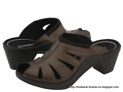 Footwear brands:us-395600