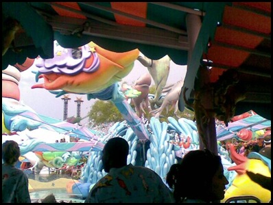 18 - May 29 549 pm going on flying fish ride