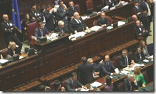Berlusconi invita Fini a fermare Di Pietro