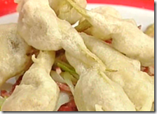 Cipollotti allo speck con carciofi in tempura