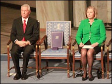 [101210124944_medal_226[2].jpg]