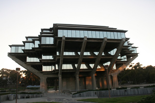 UCSD Geisel Library (San Diego, California, United States)
