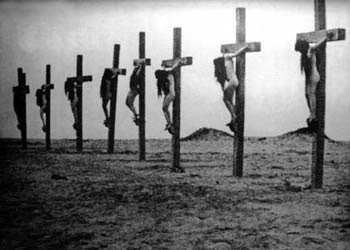 [Muchachas crucificadas durante el genocidio contra los armenios-recreacion Instituto Museo del Genocidio-Academia Nacional de Ciencias de Armenia[3].jpg]