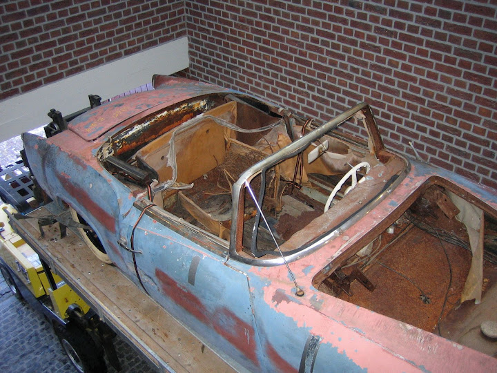 Image may have been reduced in size. Click image to view fullscreen.