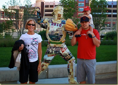 with mauer statue