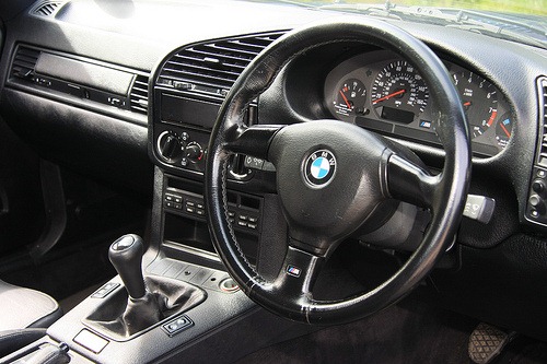 [BMW M3 interior[3].jpg]