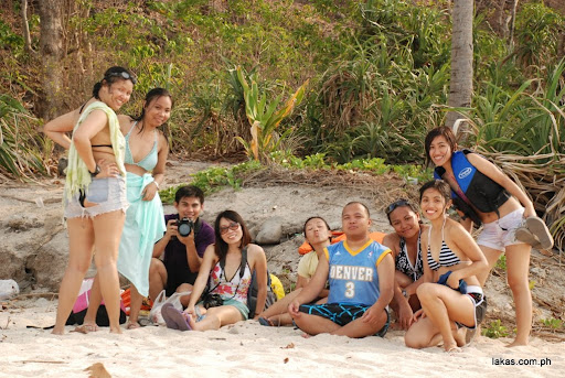 group pic in camara island