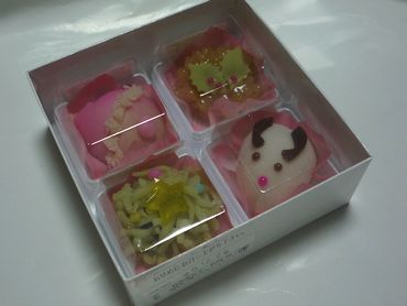 和菓子でクリスマスもいいかな 軽薄短笑 新潟県上越 妙高発