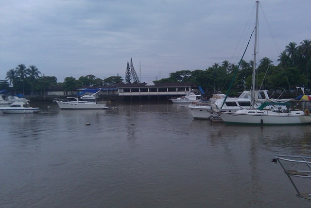 [Costa Rica Yacht Club from Water[4].jpg]