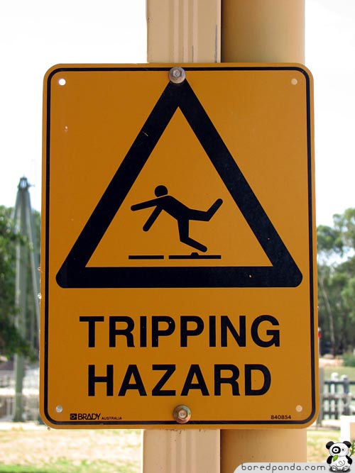 Funny-Signs-Tripping-11.jpg