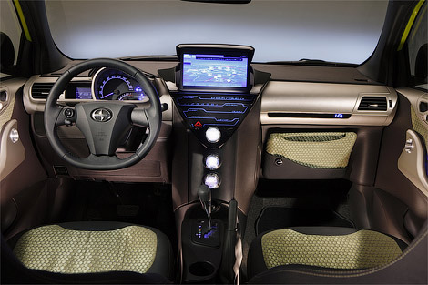 Interior Toyota iQ