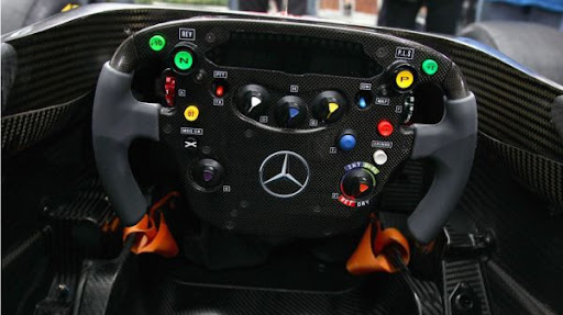 Formula1-Sterring-Wheel-09.jpg