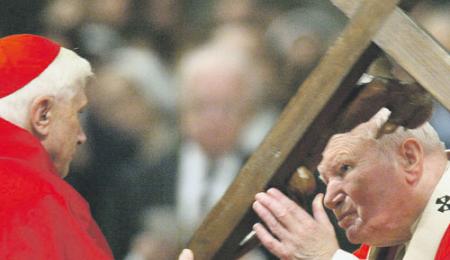 Juan Pablo II y Ratzinger, Vía Crucis
