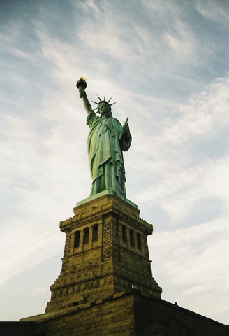 [Statue_of_Liberty_by_drumgirl5.jpg]
