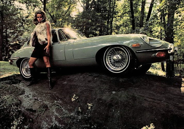 c8 Girls & Cars in European Vintage Ads