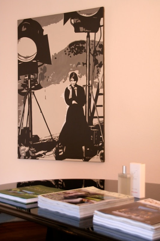 Linda Evangelista photo shoot in interior painting by Luc Vervoort