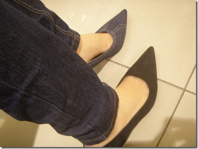 denim / plain black heels