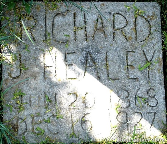 [Healey Richard headstone 3.jpg]