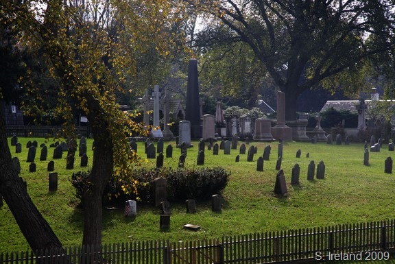 [South End Cemetery East Hampton[6].jpg]
