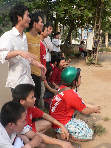 http://lh3.ggpht.com/_kPCvWoypl2g/SSJb52BRXyI/AAAAAAAAAyI/5Q6dTv2TCNs/s512/bongdanhaunhet%20023.jpg
