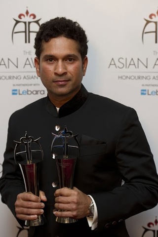 [Sachin Tendulkar at The Asian Awards3[3].jpg]