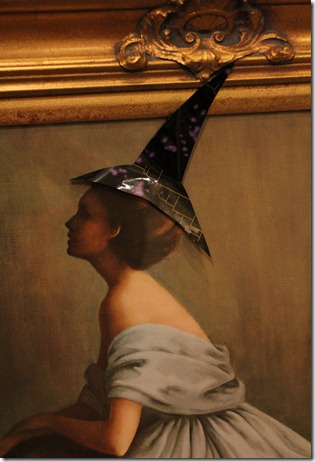 lady with witch hat closeup