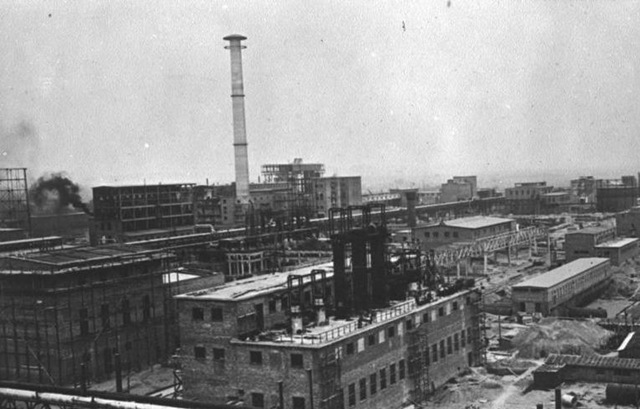 [IG Farben factory in Monowitz 1941[4].jpg]