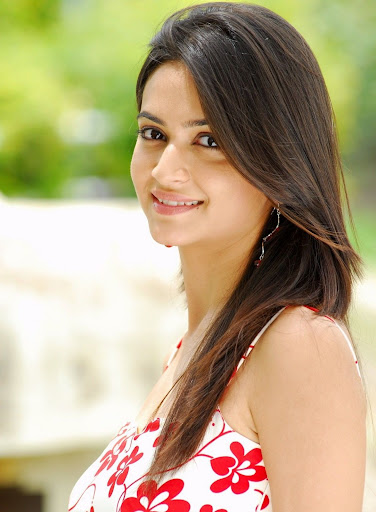 Actress Kriti Kharbanda Gorgeous Photos