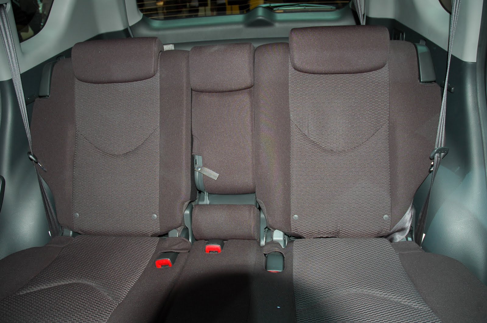 Toyota sienna back seats installed wrong