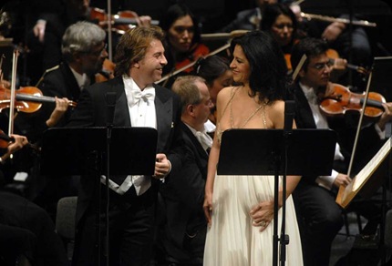 Roberto Alagna and Angela Gheorghiu during the 20 September 2008 concert performance of L'AMICO FRITZ