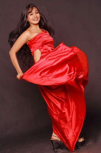 Tamil Actress Poornitha Pic