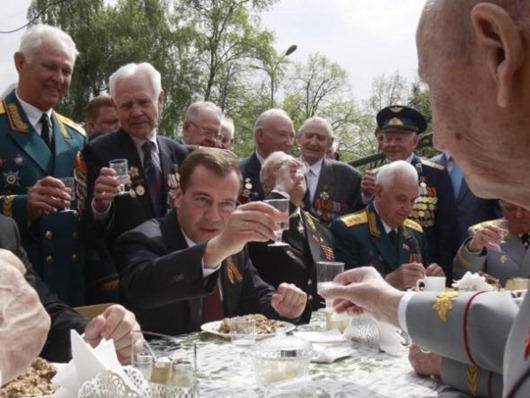 [c7f45d4bbbb94bbf0998789a572_prev[2].jpg]