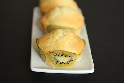 close-up photo of a kiwi cupcake