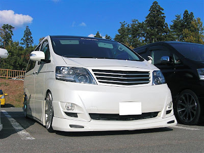 Mewah dan Berkelas: Mengupas Detail Toyota Alphard VIP Style 2015