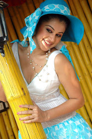Tapsee Unseen Hot Photos big boobs show