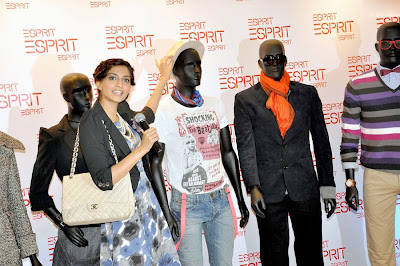 sonam kapoor launch esprit store unseen pics