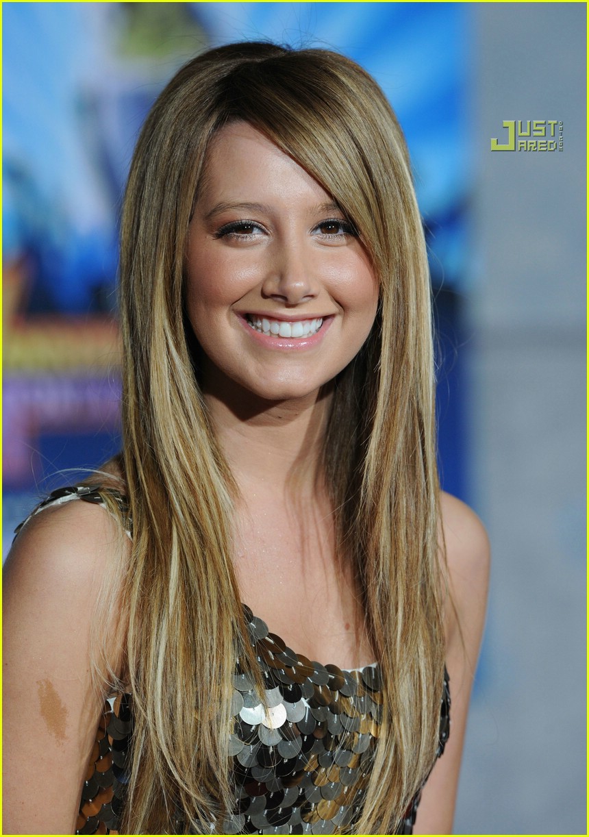 Pretty Actress Ashley Tisdale of CampRock | Hot Beautiful Faces