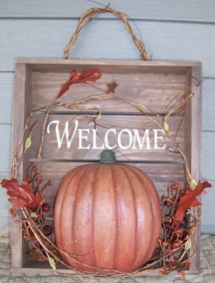 [autumn-pumpkin-welcome-wall-hanging[8].jpg]
