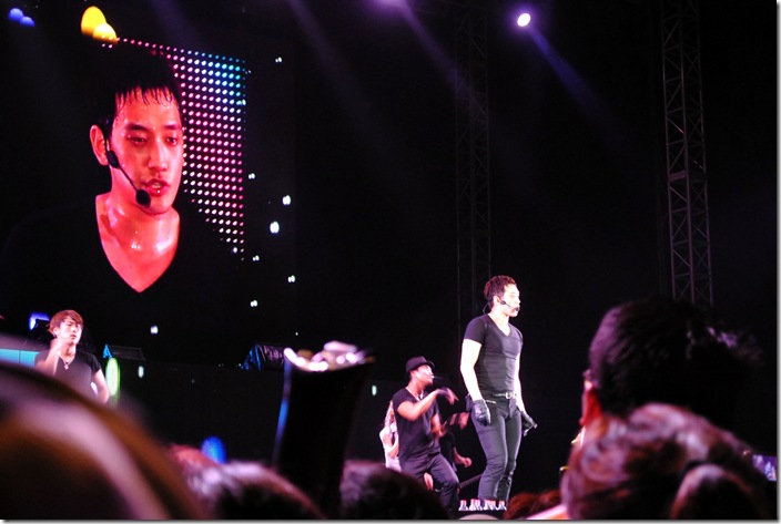 rain bi concert 2