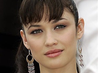 [1_62_bond_olga_kurylenko[4].jpg]