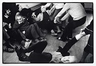 Leden van de IKV-kern Haarlem tijdens een discussieweekend over geweldloze weerbaarheid