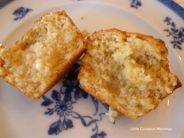 [Jonnycake muffins 3[4].jpg]