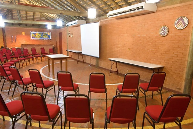 [PousadaAguasBonito-SalaEventos_20090427_006[2].jpg]