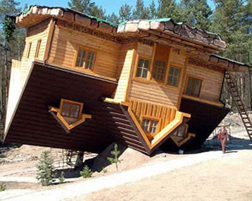 Upside-Down House (Syzmbark, Polônia)