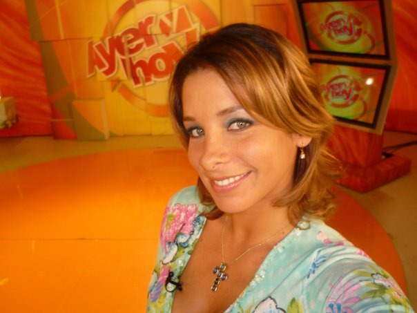 [sofia-franco-malcriadasperu-56[2].jpg]