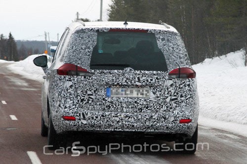 [2012-zafira-spy-photos[5].jpg]