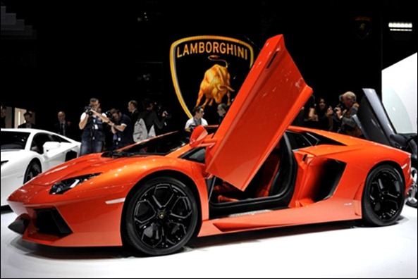 Ferrari FF e Lamborghini Aventador chegam esse ano ao Brasil