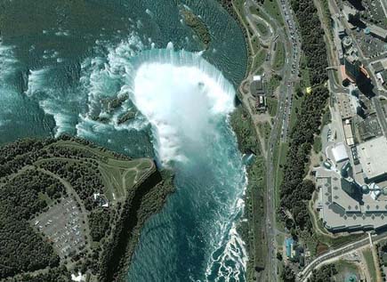 ig21 above niagara falls 02 14 Most Amazing Satellite Pictures You’ll Ever Seen Before